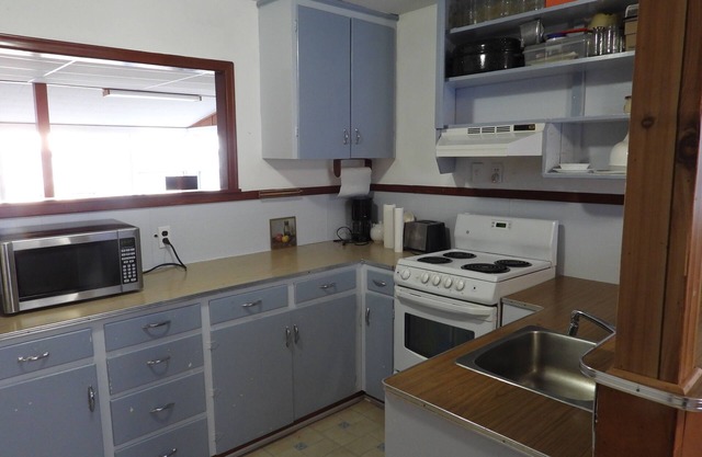 Cozy and Quiet Cottage on Mira River. Close to Sydney and Fortress Louisbourg.