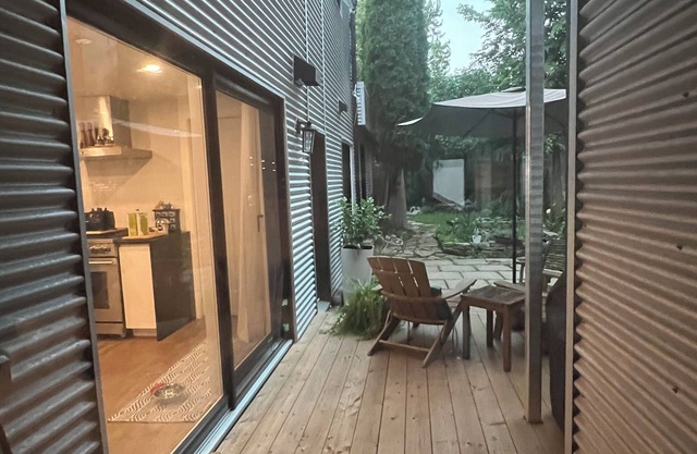 Cozy and quiet, in the heart of St Henri