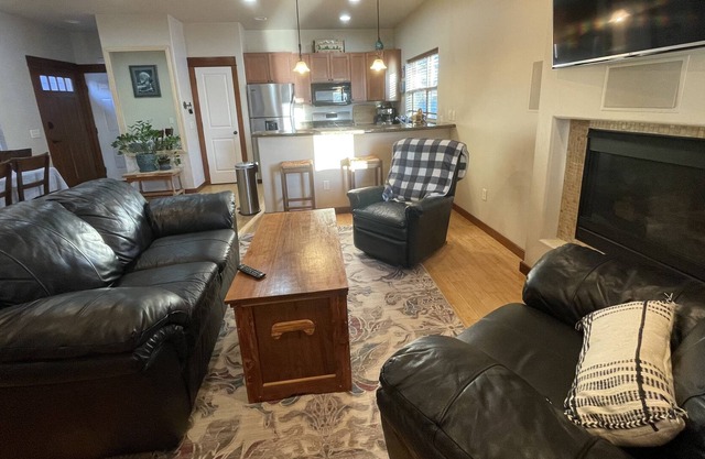 Cozy and Quite Condo!!!