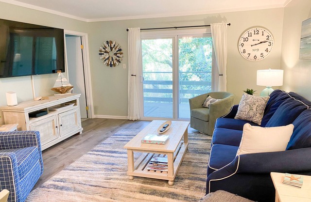 Cozy and Secluded 2BR / 2BA fully equipped condo just a short walk to the beach