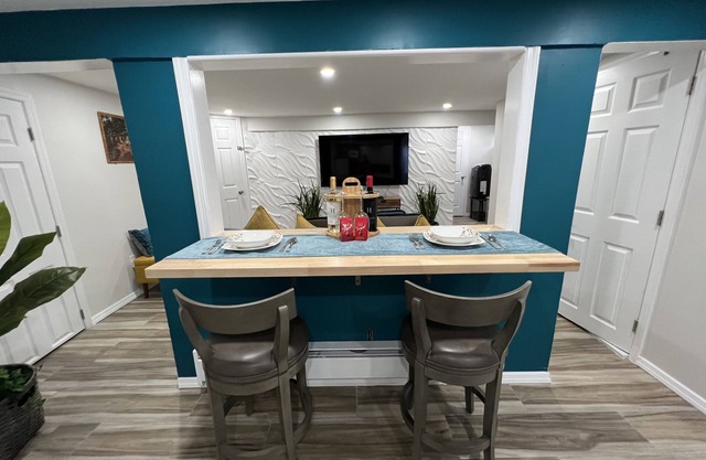 Cozy and Stylish 1 Bedroom Guest Suite