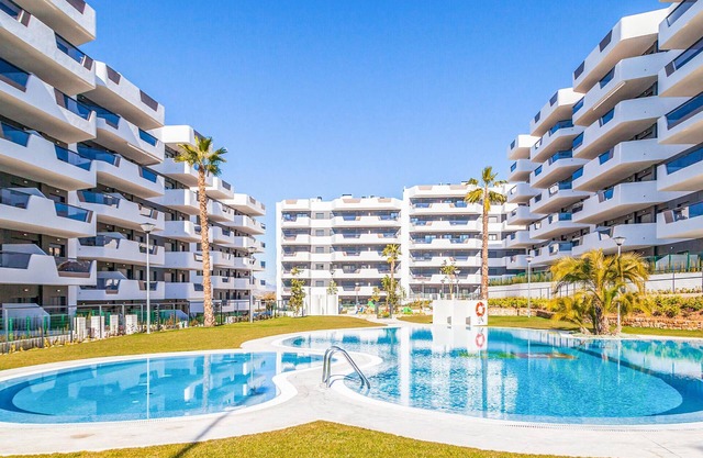 Schöne Wohnung in Los Arenales del Sol
