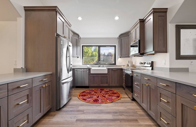 Cozy Apartment about a mile from Big Cottonwood Canyon