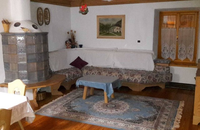Gemütliches Apartment „Casa Doltra“ mit Bergblick und Garten; Parkplätze vorhanden