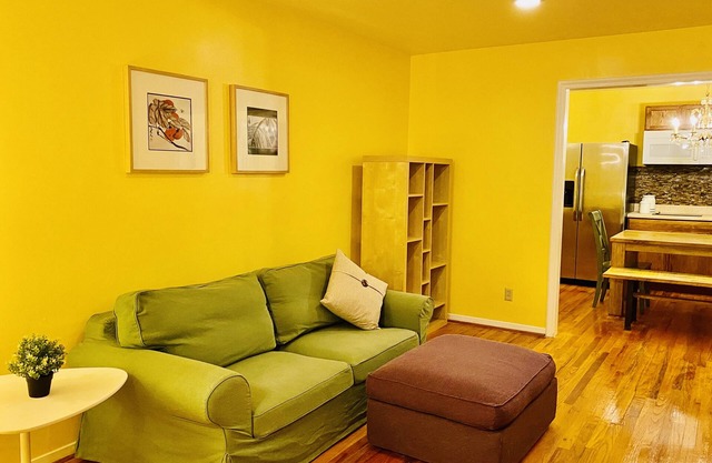 Cozy apartment/guest house near medical center