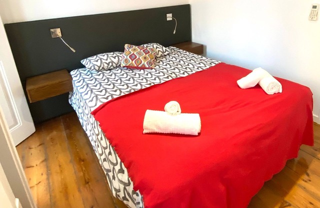 Cozy Apartment in Anjos | Balcony | A/C