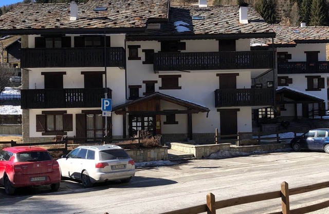 Cozy Apartment In Champoluc Center