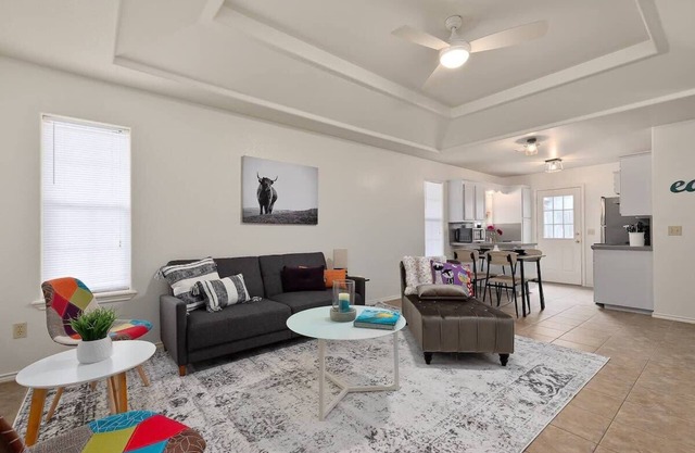 Cozy Apartment in Edinburg, TX!