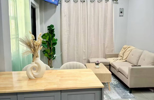 Upscale Modern Getaway Apartment#1