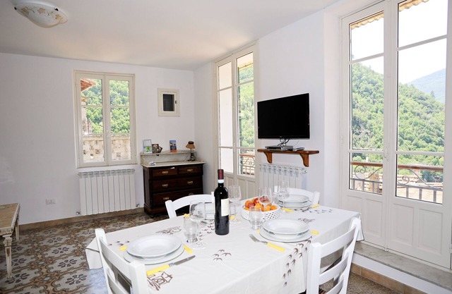 Gemütliche Wohnung im mittelalterlichen Herzen von Pigna mit Panoramablick