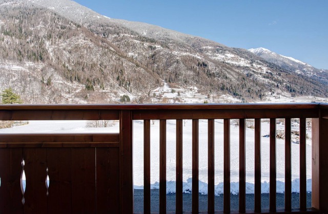 Gemütliches Apartment Ai Bonetei 2 mit Bergblick, WLAN, Balkon, Garten und Terrasse; Parkplätze vorhanden