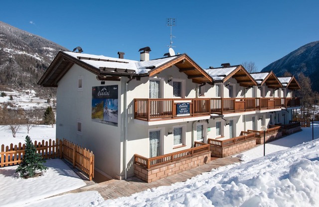 Gemütliches Apartment Ai Bonetei 1 mit Bergblick, WLAN, Balkon, Garten und Terrasse; Parkplätze vorhanden