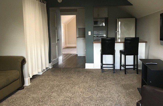 Cozy Apartment near Audubon Park, Great Restaurants, and Golf