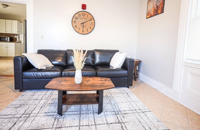Cozy Apartment on Federal Hill