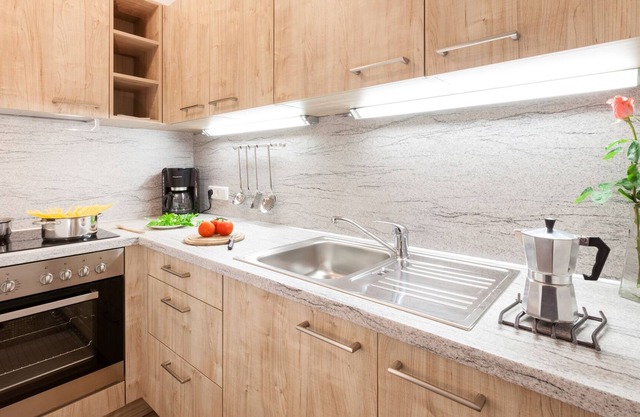 Modernes Apartment Orchidee mit Bergblick, WLAN, Sauna, Terrasse und Balkon; Parkplätze vorhanden