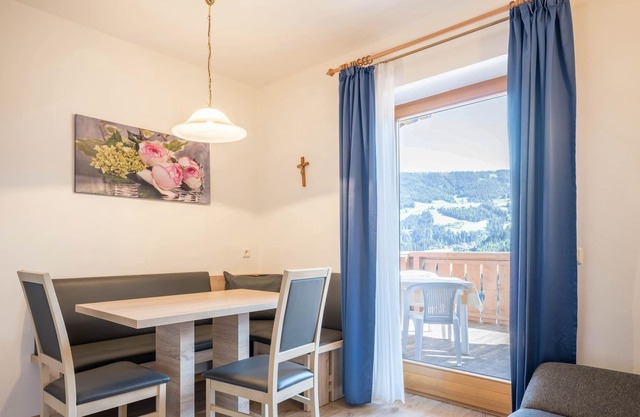 Modernes Apartment Schneeglöckchen mit Bergblick, WLAN, Sauna, Terrasse und Balkon; Parkplätze vorhanden