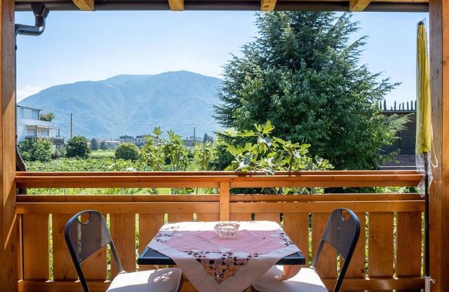 Gemütliche Ferienwohnung "Urbanhof - Lagrein" mit Bergblick, WLAN & Balkon