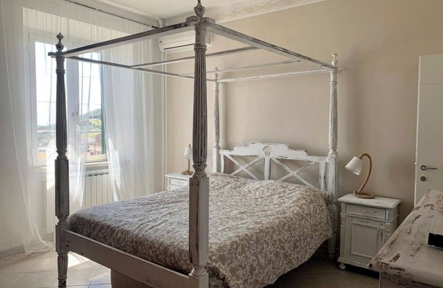 Cozy apartment with AMAZING VIEW of the Tuscan archipelago.