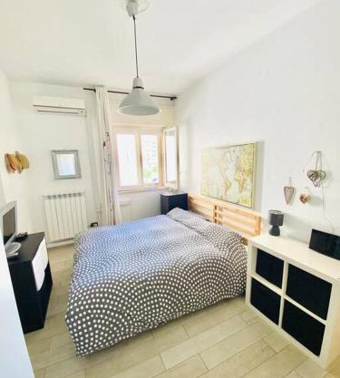 Cozy apartment with free parking