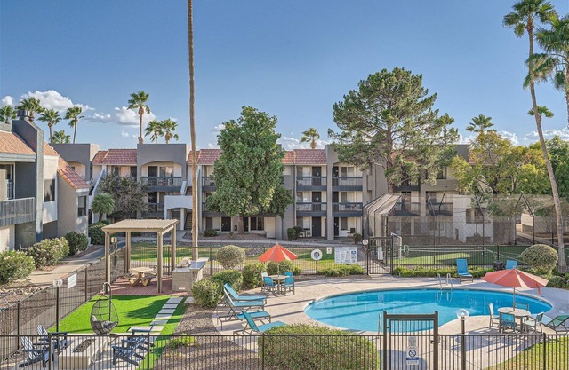 Cozy Apartment with Stunning Amenities. Amazing LOCATION