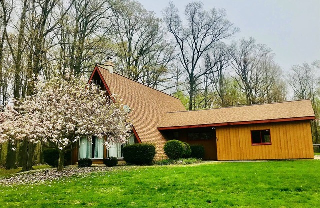 Cozy Apline Cottage-perfect getaway for year-round fun