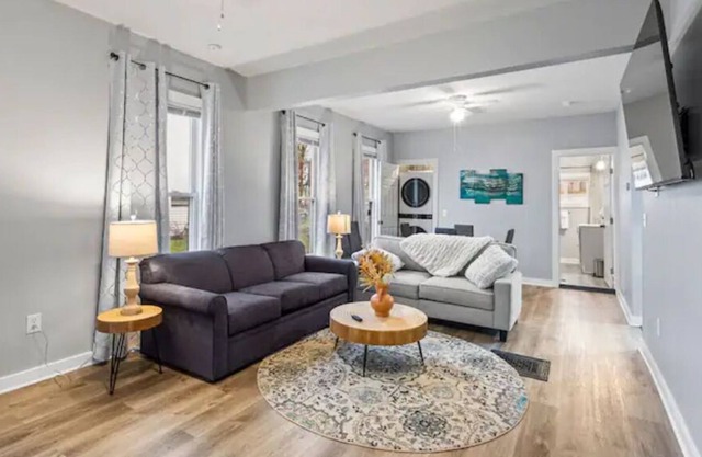 Cozy apt near SU, Downtown, Mall