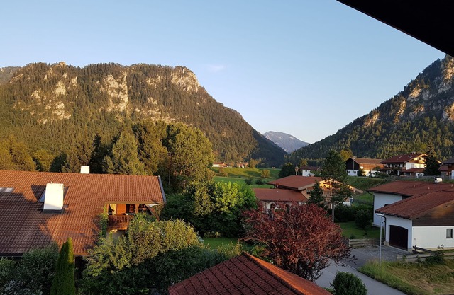 Gemütliche Dachgeschosswohnung in Inzell, tolle Lage, super Bergblick, 75 qm