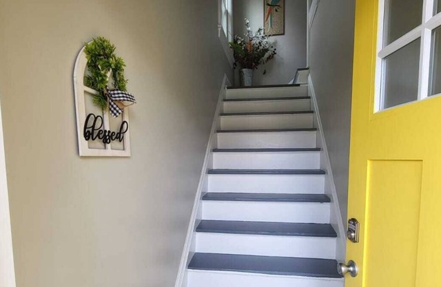 Cozy Avondale Newly Renovated 3 bedroom Apartment, Near Major attractions