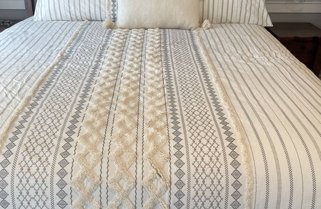 Cozy B&B with WiFi and AC in welcoming South Kortright