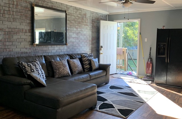 Cozy barn apartment great for travel nurses in South Mississippi Gulf Coast area