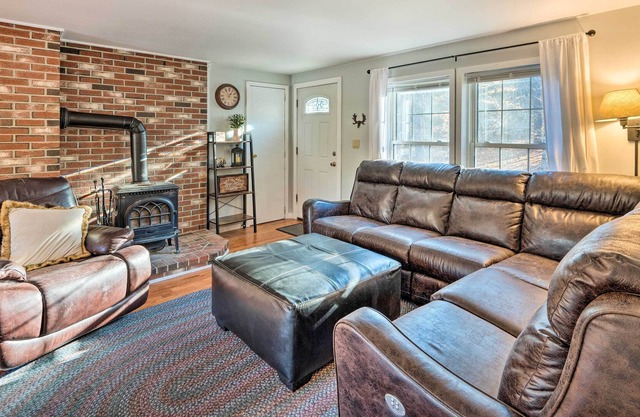 NEW! Cozy Bartlett Home w/ Views: 3 Mi to Skiing!
