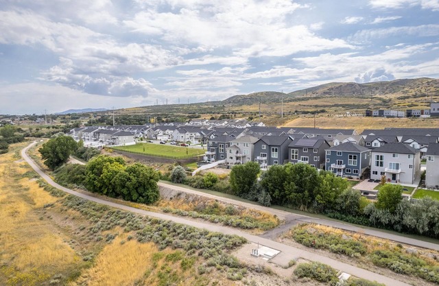 Cozy Basement Apartment Near SLC!