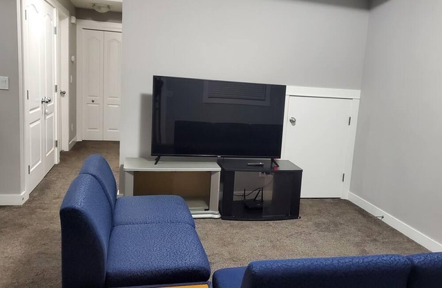 Cozy basement suite in a serene environment