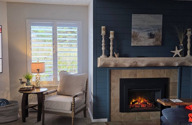 Cozy beach condo with ocean access. Easy drive to Santa Cruz or Monterey.