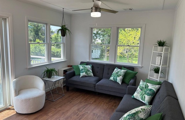Cozy beach house surrounded by nature, vineyards, farms, stables and much more