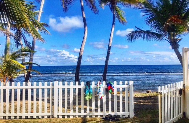 Direkt am Strand, privater Pool und atemberaubender Meerblick!