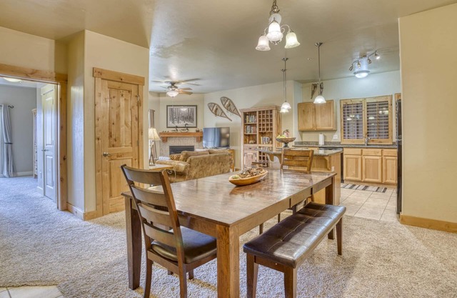 Cozy Bear Hollow Village Condo
