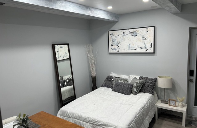 Cozy beautiful budget-friendly studio!