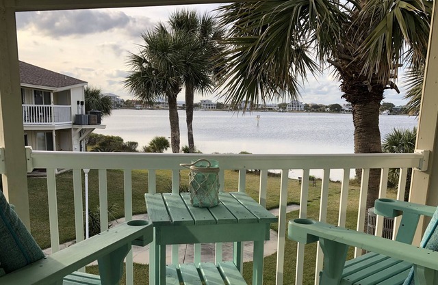 Gemütliche, schöne Wohnung am Strand von Pensacola mit Blick auf die Villa Sabine