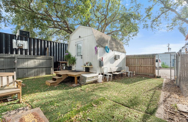 Cozy Blossom Studio