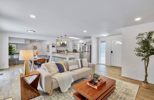 Cozy Bothell Rambler with Office, Game room bar and XL Fenced Yard