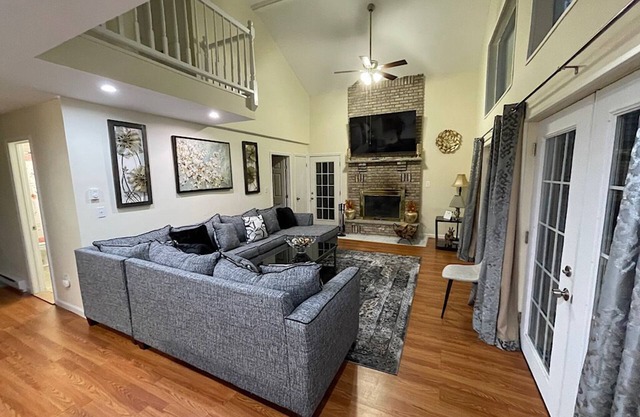 Cozy but spacious house, located in a community with many facilities.