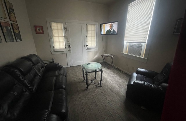 Cozy Bywater NOLA Clubhouse - ONLY 5 mins from the French Quarters