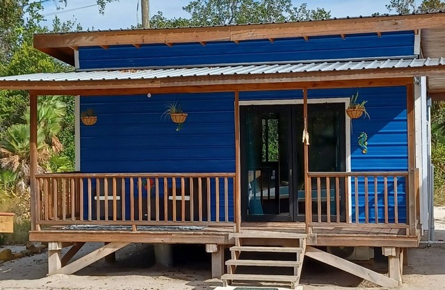 Cozy Cabana with Full Kitchen & Shared Pool