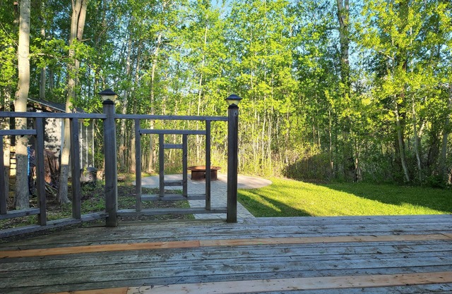 Cozy Cabin at Pigeon Lake
