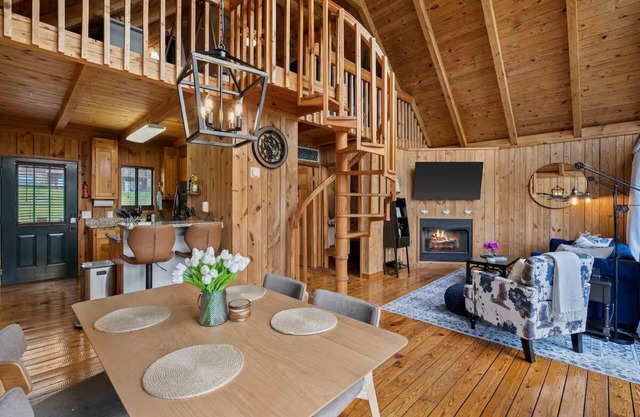 Cozy Cabin at Lake Keowee