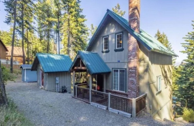 Cozy Cabin at Sky Meadows