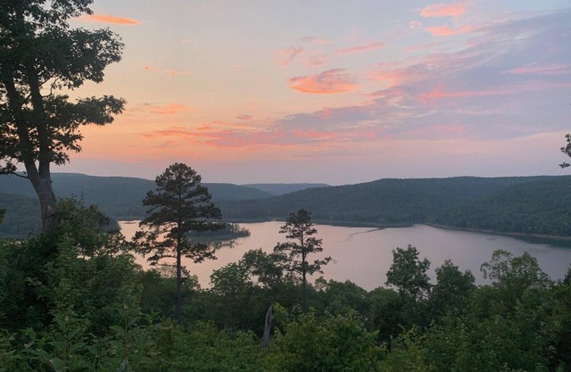 Cozy cabin atop 80 private acres w/ panoramic view of Greers Ferry Lake & Ozarks