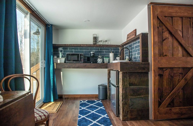 Cozy Cabin Gateway I 1.5 Acres w. Pool & Firepit