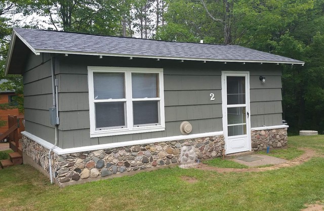 Cozy Cabin Getaway - Studio on ATV & Snowmobile Trail with Hi Speed WiFi